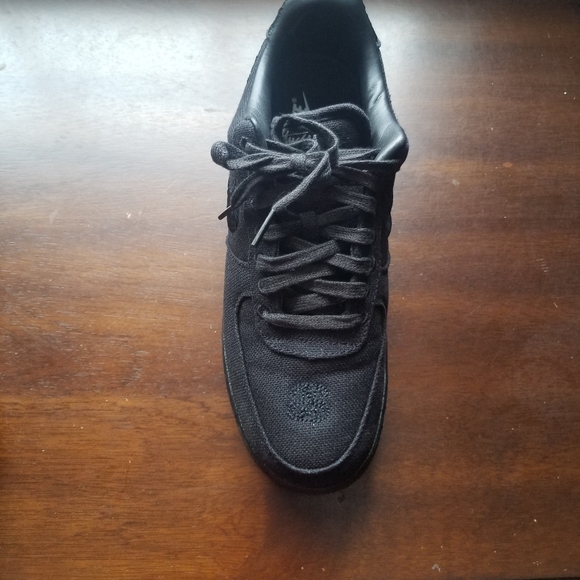 Shoes - Picture 3 of 4